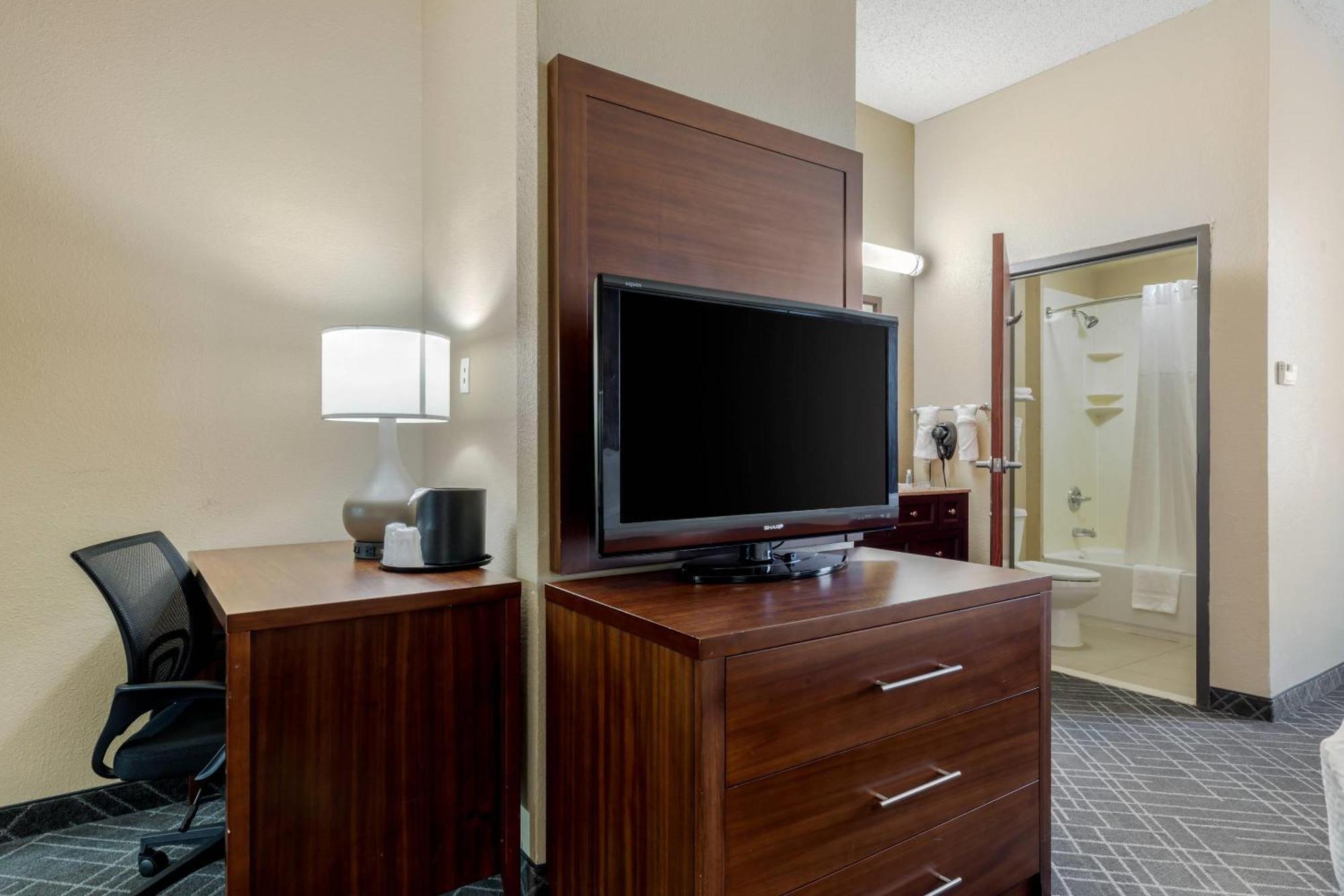 Comfort North - Near Area 3*