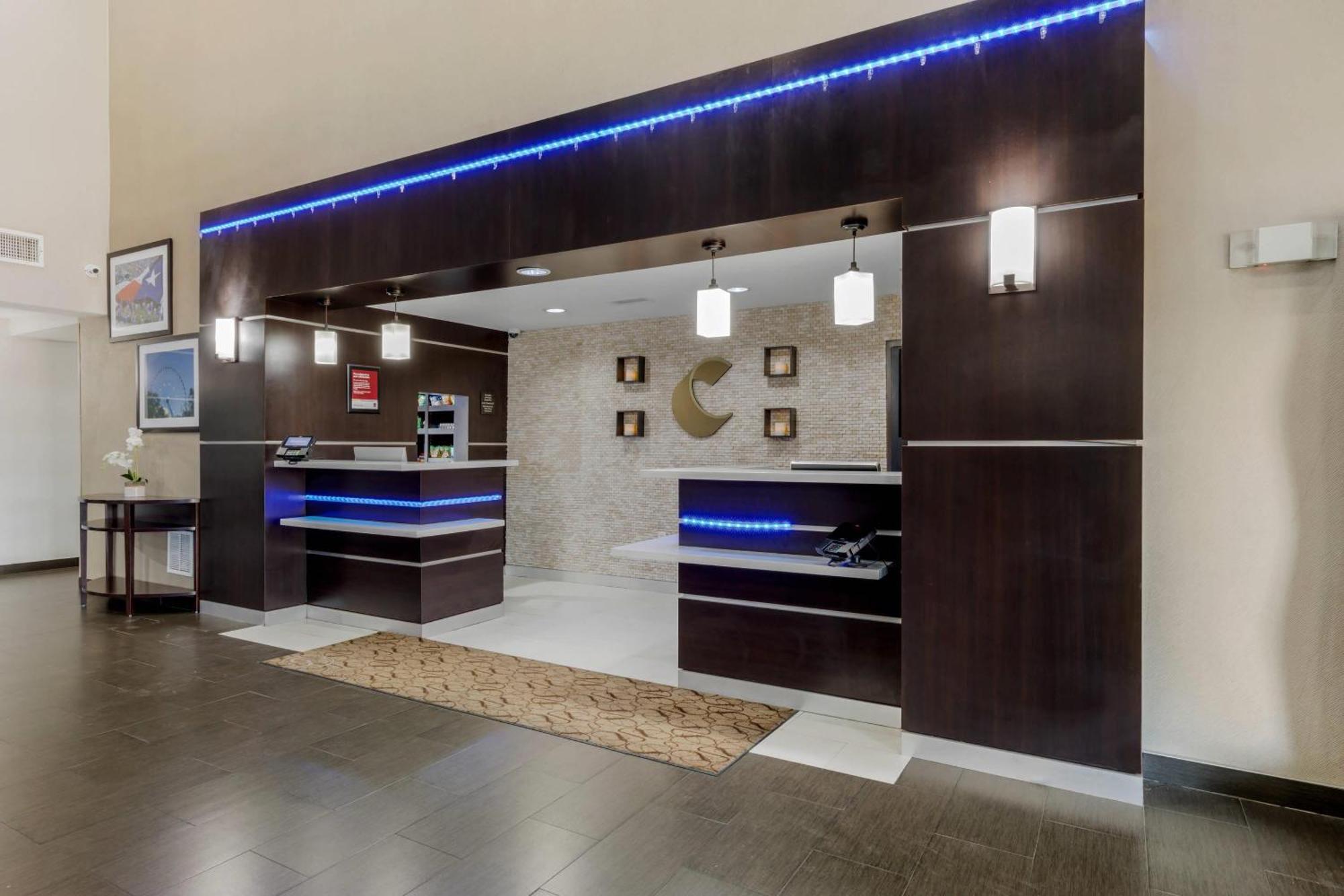 Comfort North - Near Area Hotel 3*