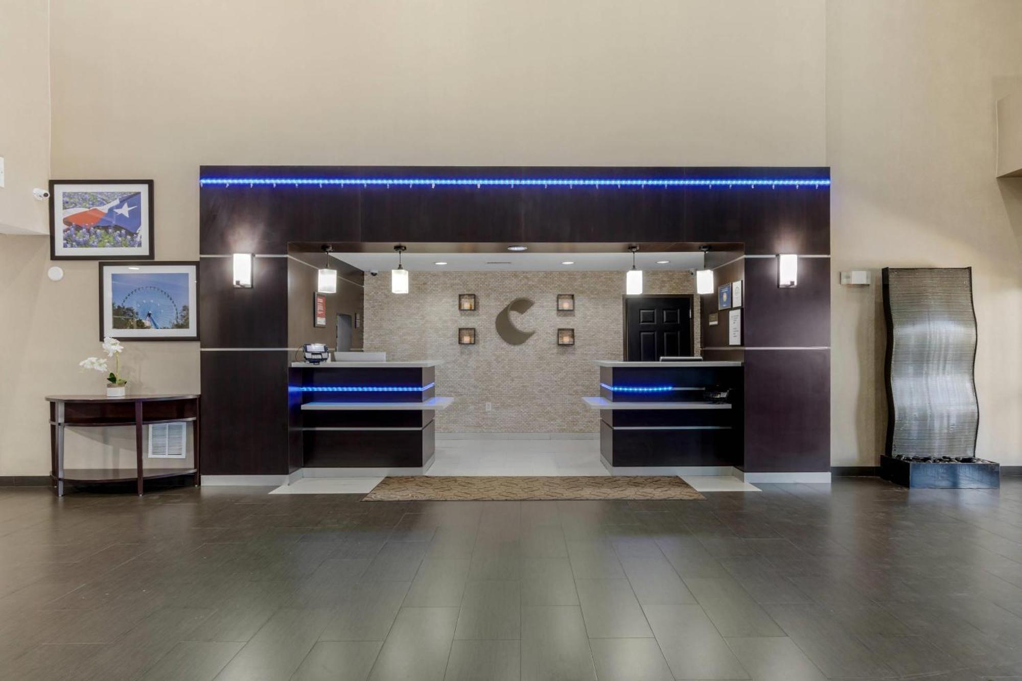 Comfort North - Near Area Hotel 3*