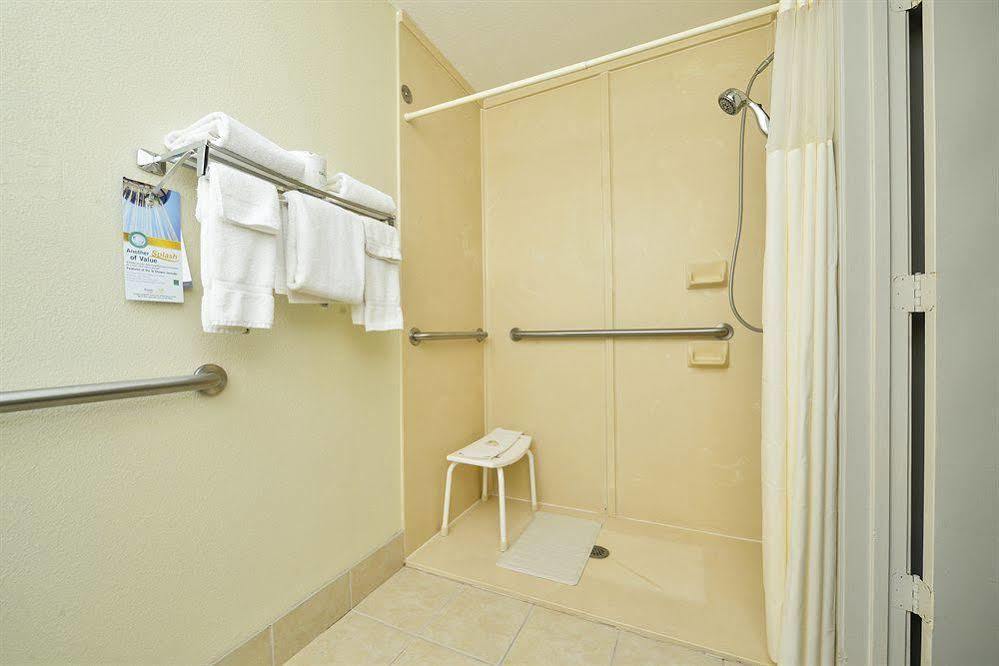 Comfort North - Near Area Hotel 3*